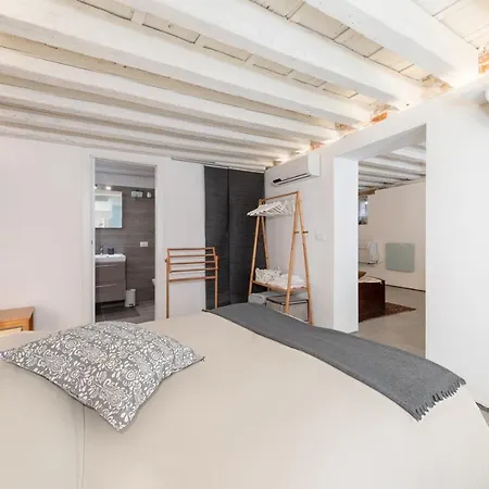 Apartament Ramo Del Teatro Canal View *